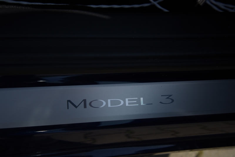 [Foto: Tesla Model 3]